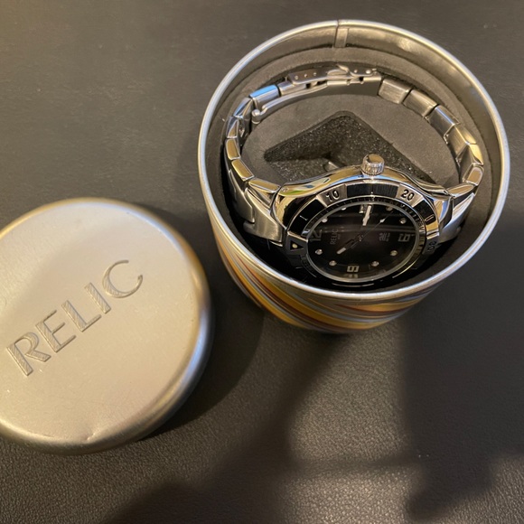 Relic Men’s Watch - Picture 2 of 6